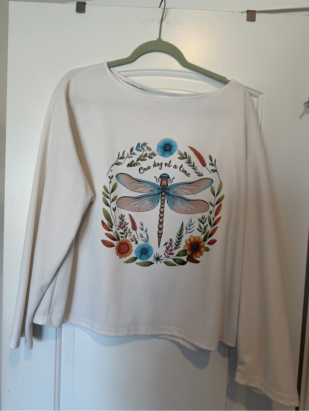 Women's White Dragonfly Wreath Long-Sleeve Tee